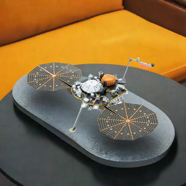 InSight Mars Lander Metal Model Kit