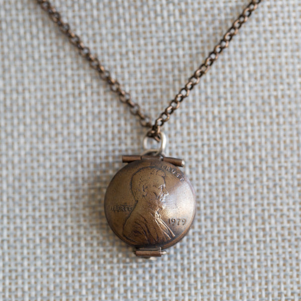 Abe Lucky Locket