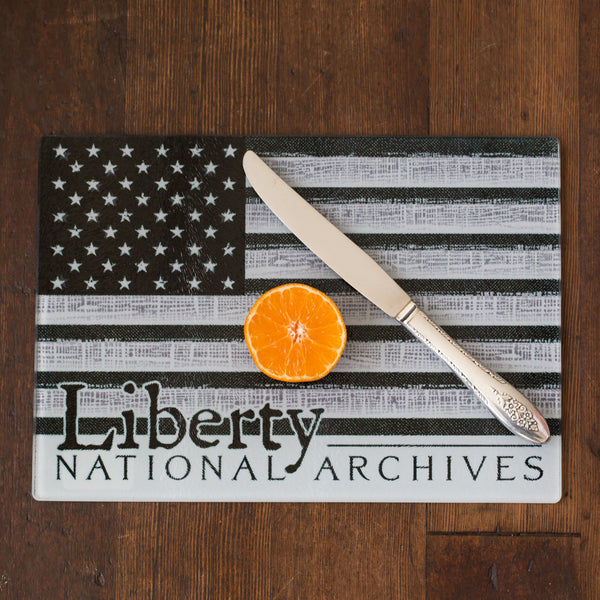Interwoven Glory Glass Cutting Board